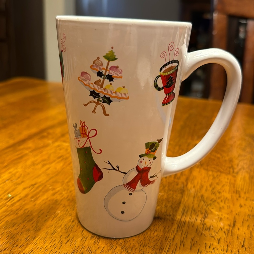 Design Pac Inc.  12oz Christmas/ Holiday mug